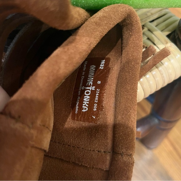 Minnetonka 1632 3 - Layer Fringe Moccasin Boots Size 7 - Picture 2 of 10